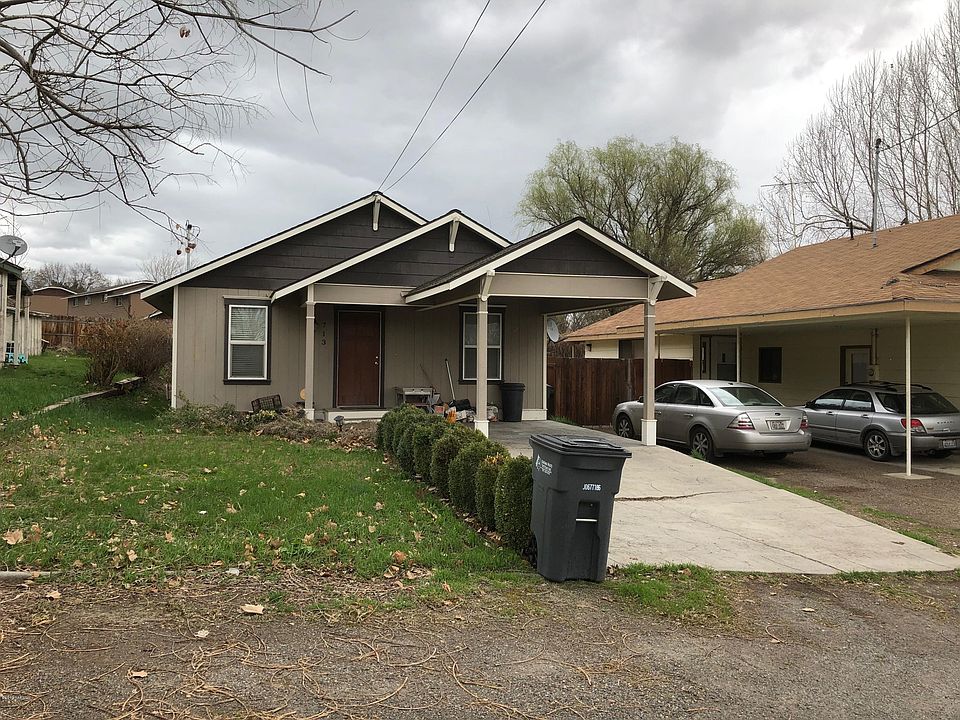 1st image of 713 Rainier Ave E