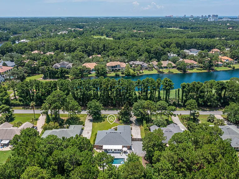 130 W Shipwreck Rd — Photo 45