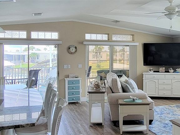 3rd image of 17620 Canal Cove Ct