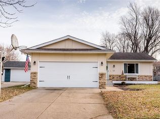 501 NW Norton Cir, Grimes, IA 50111