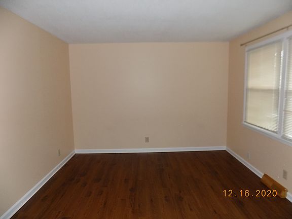 3rd image of 738 Welsey Dr