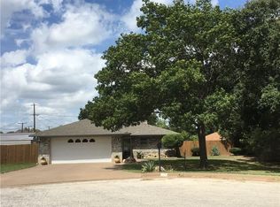 1207 Pine Tree Rd, Graham, TX 76450