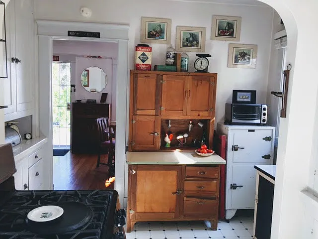 Cosy kitchen with gas stove