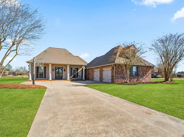 3166 Prestwick Ct, Zachary, LA 70791