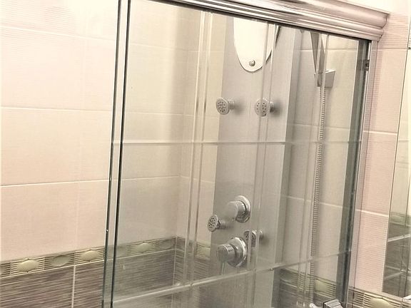 3rd image of 502 Surf Ave #8