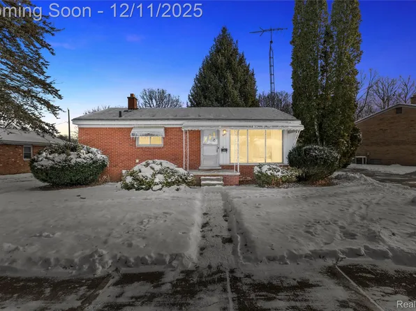 680 Lincoln St, Lapeer, MI 48446