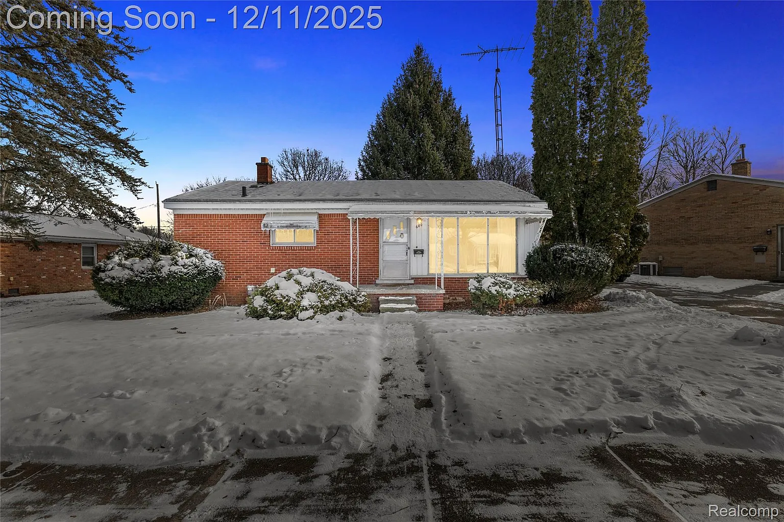 680 Lincoln St photo 1
