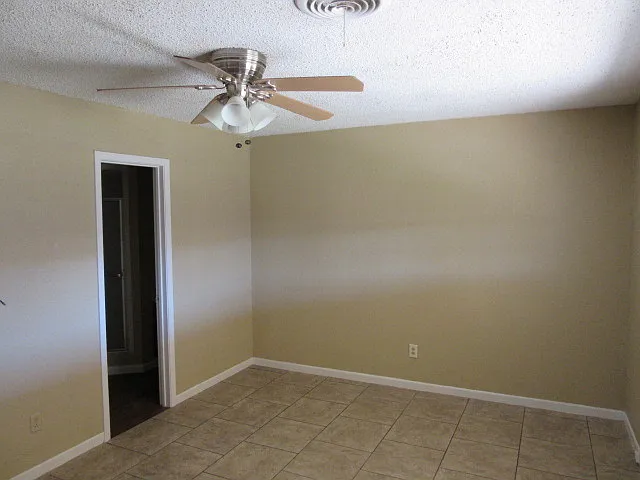 5333 Benbrook St — Photo 7