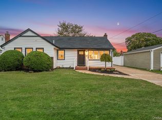 761 Barkley Ave, East Meadow, NY 11554