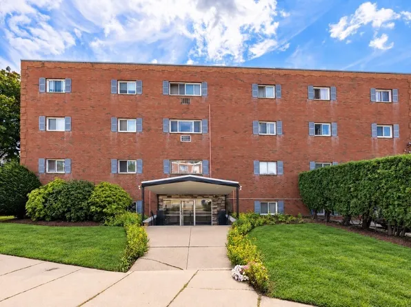 183 Mount Auburn St APT 15, Watertown, MA 02472