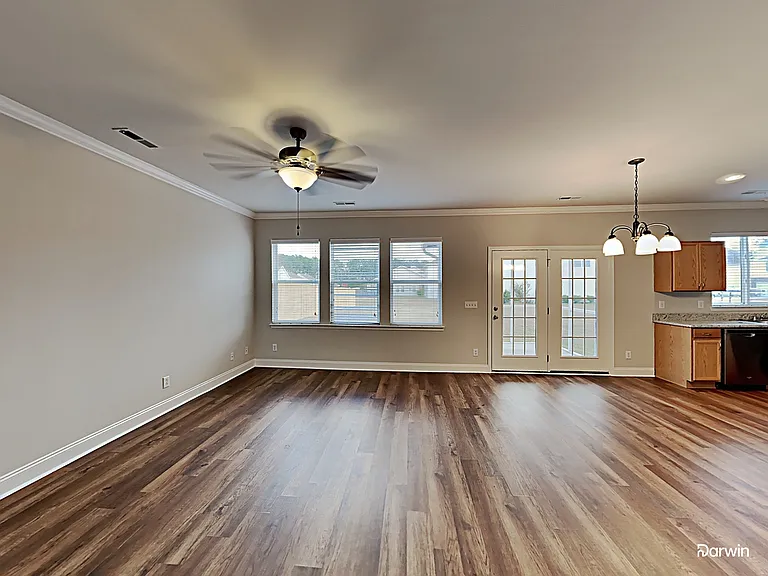 307 Evesham Ave — Photo 6