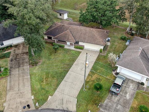 2nd image of 4268 NE 32nd Cir