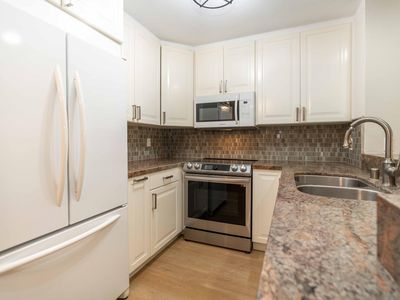 1855 Diamond St #202, San Diego, CA, 92109