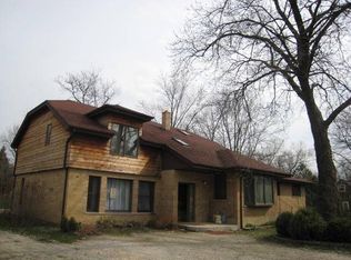 234 Midway Dr, Willowbrook, IL 60527