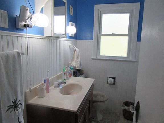 4th image of 3600 Jennings St