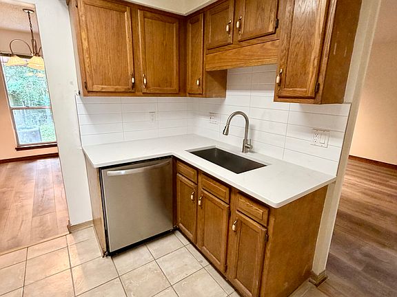 5th image of 11390 Tanager Dr S