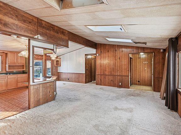 3rd image of 8054 N Gale Rd