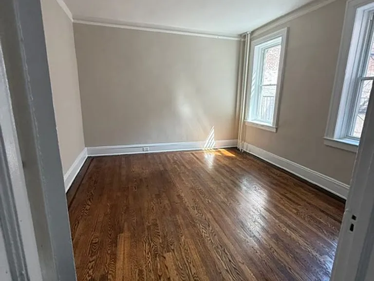 411 Highland Ave — Photo 17