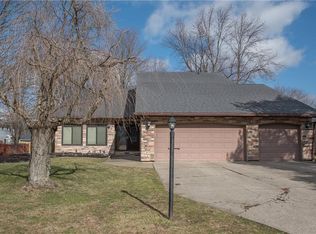 16552 S Red Rock Dr, Strongsville, OH
