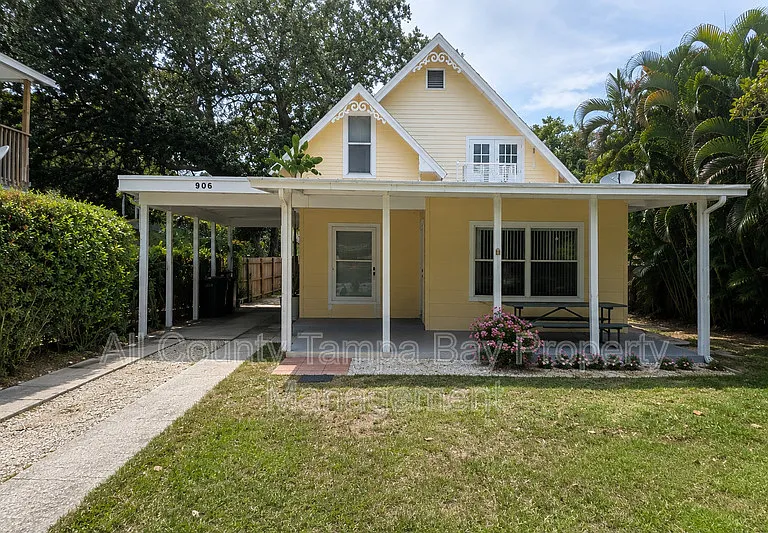 906 Jones St #A — Photo 1
