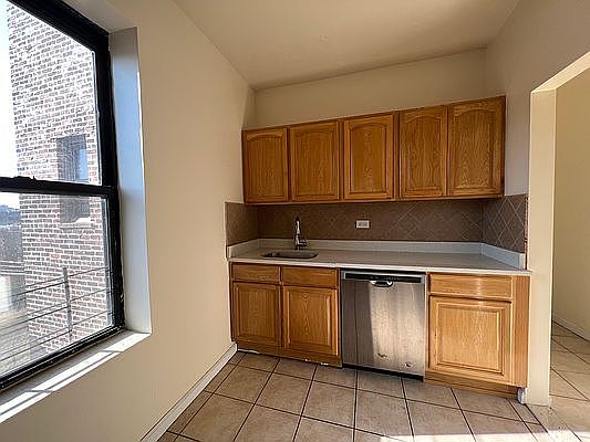 5th image of 3248 30th St APT C5