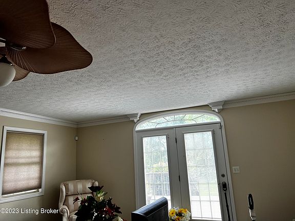 4th image of 973 Castlerock Dr