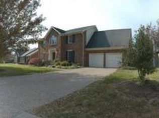3527 Greenfield Dr, New Albany, IN