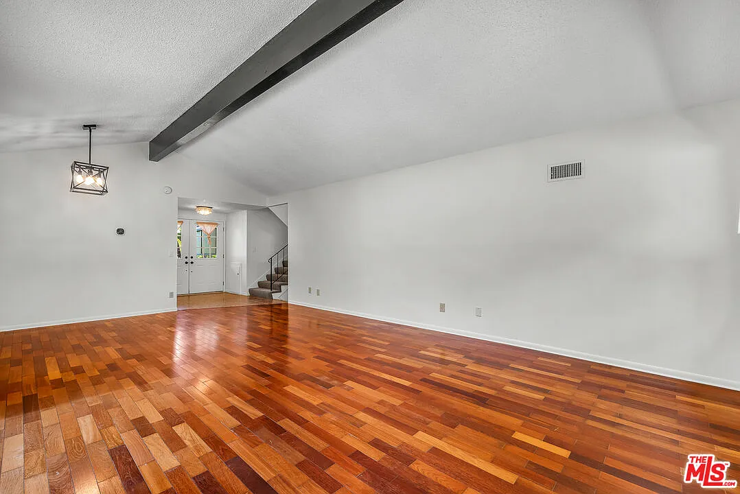 4 bed, 3.0 bath, 2362 sqft, $6,500 — Photo 4
