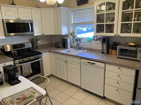 5th image of 2-38 Virginia Dr #2-38A