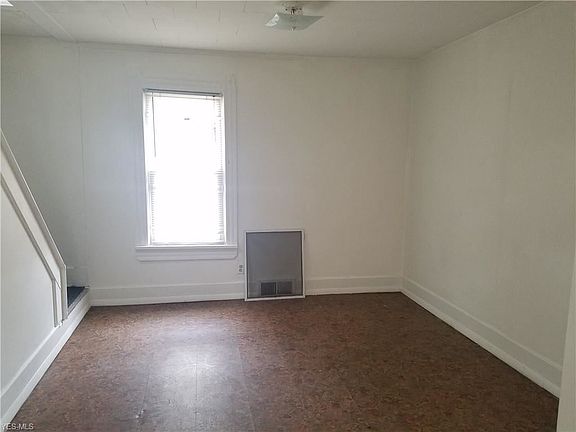 5th image of 3704 Dallas Ave