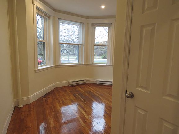5th image of 75 Park Dr #13