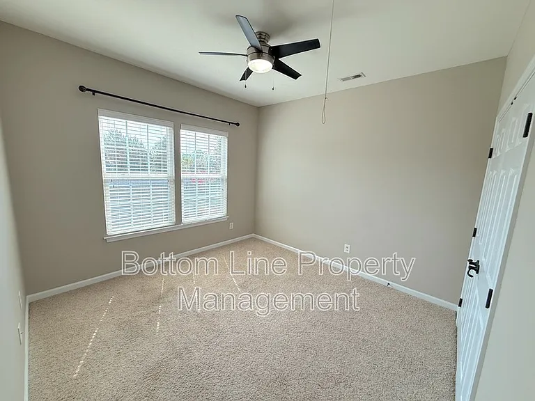 15007 Skypark Dr — Photo 27