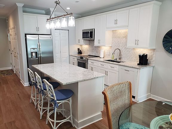 4th image of 504 Yacht Harbor Ct