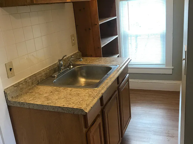 9 Linwood St #3 — Photo 3