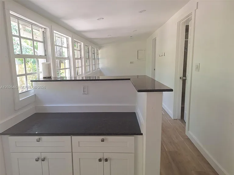 1121 NE 1st Ave — Photo 3