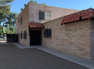 6601 E Calle La Paz, Tucson, AZ 85715