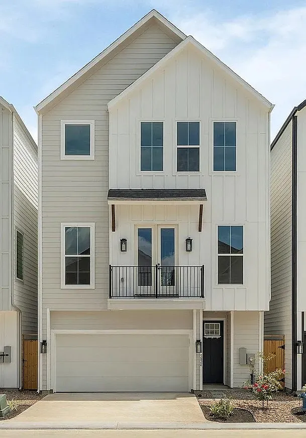 3 bed, 3.5 bath, 1911 sqft, $2,900 — Photo 3