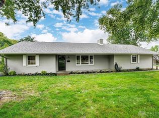 26 Cemetery Dr, Dayton, OH 45459