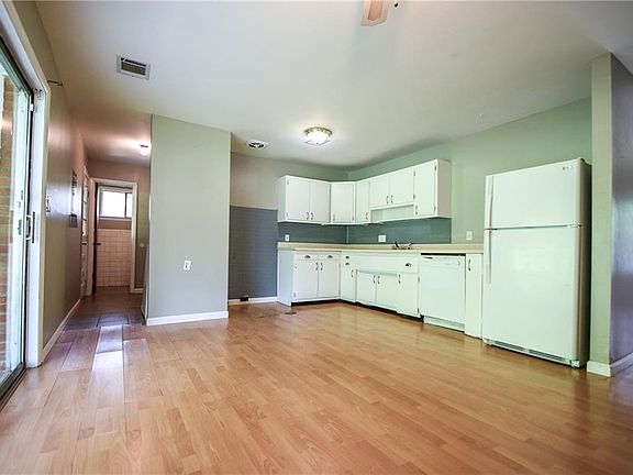 5th image of 14 Greacian Ave