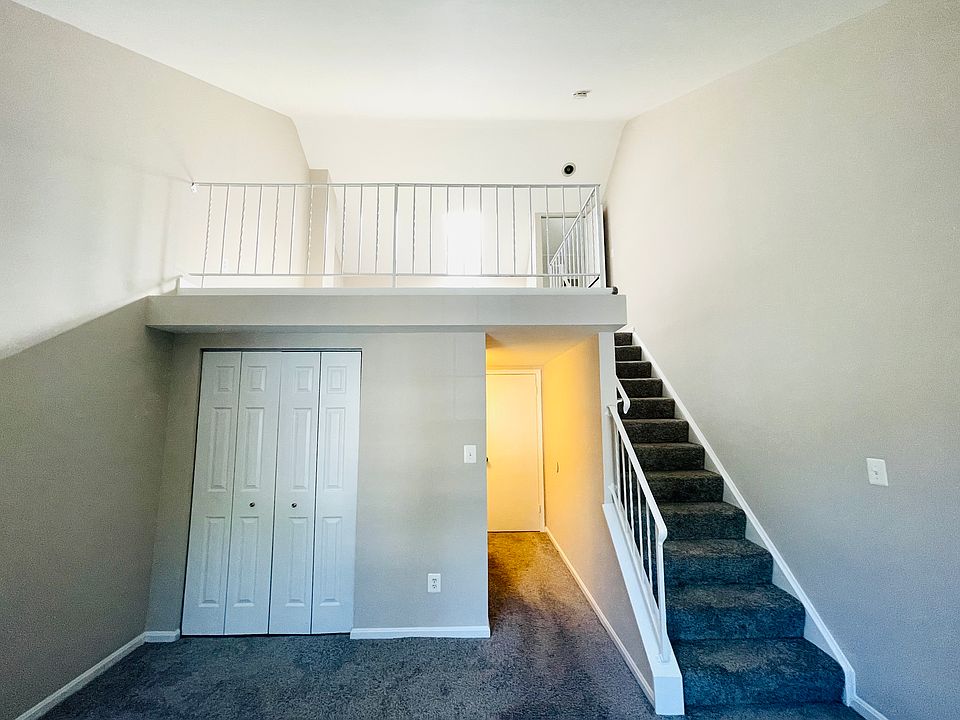 1st image of 9516 Dunbrook Ct Room 1