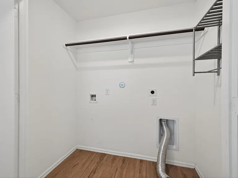 1519 Twilight Green Dr — Photo 23