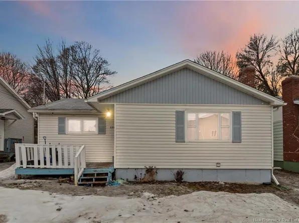 258 Jones St, Moncton, NB E1C 6K6