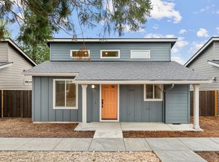 12312 Meadowlawn Dr, Oregon City, OR 97045