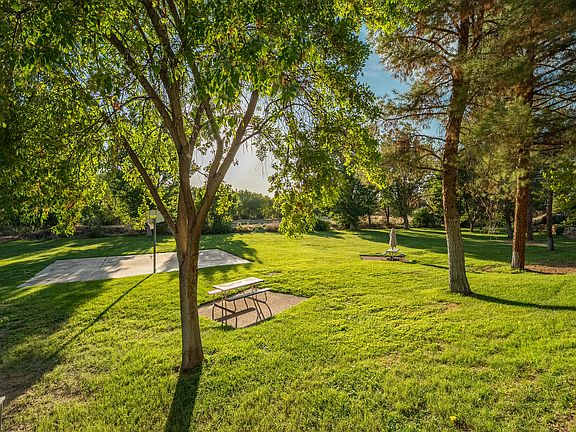 4th image of 351 S Valley View Dr Unit 27