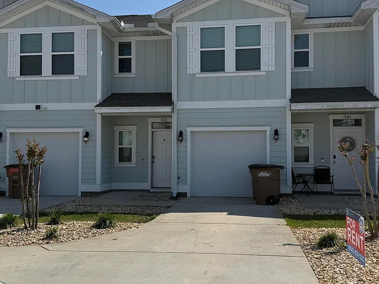 7682 Shadow Lake Dr — Photo 2