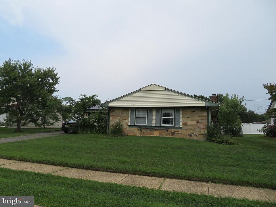 1st image of 49 Gabriel Ln
