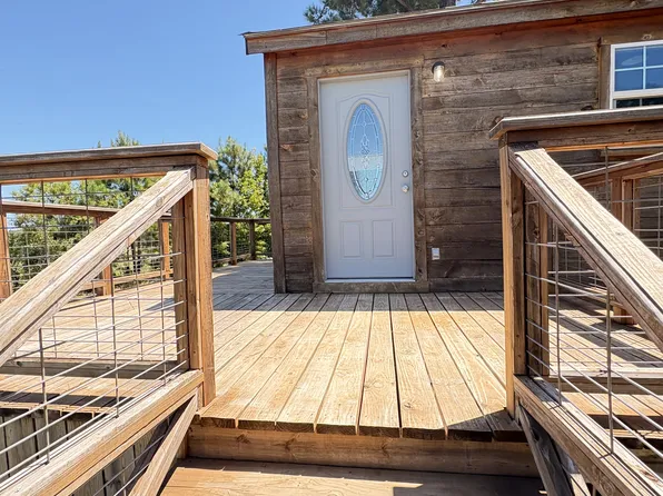 311 County Road 3780, Queen City, TX 75572