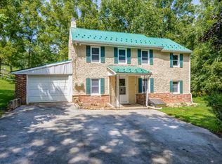 1611 Shadyside Rd, West Chester, PA 19380