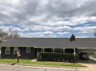 620 S 2nd St, Branson, MO 65616