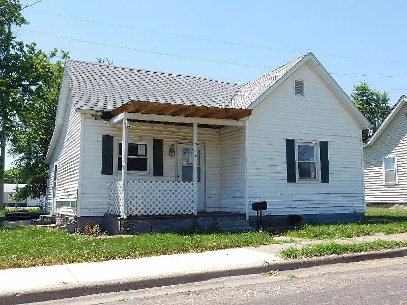 214 N 11th St photo 1
